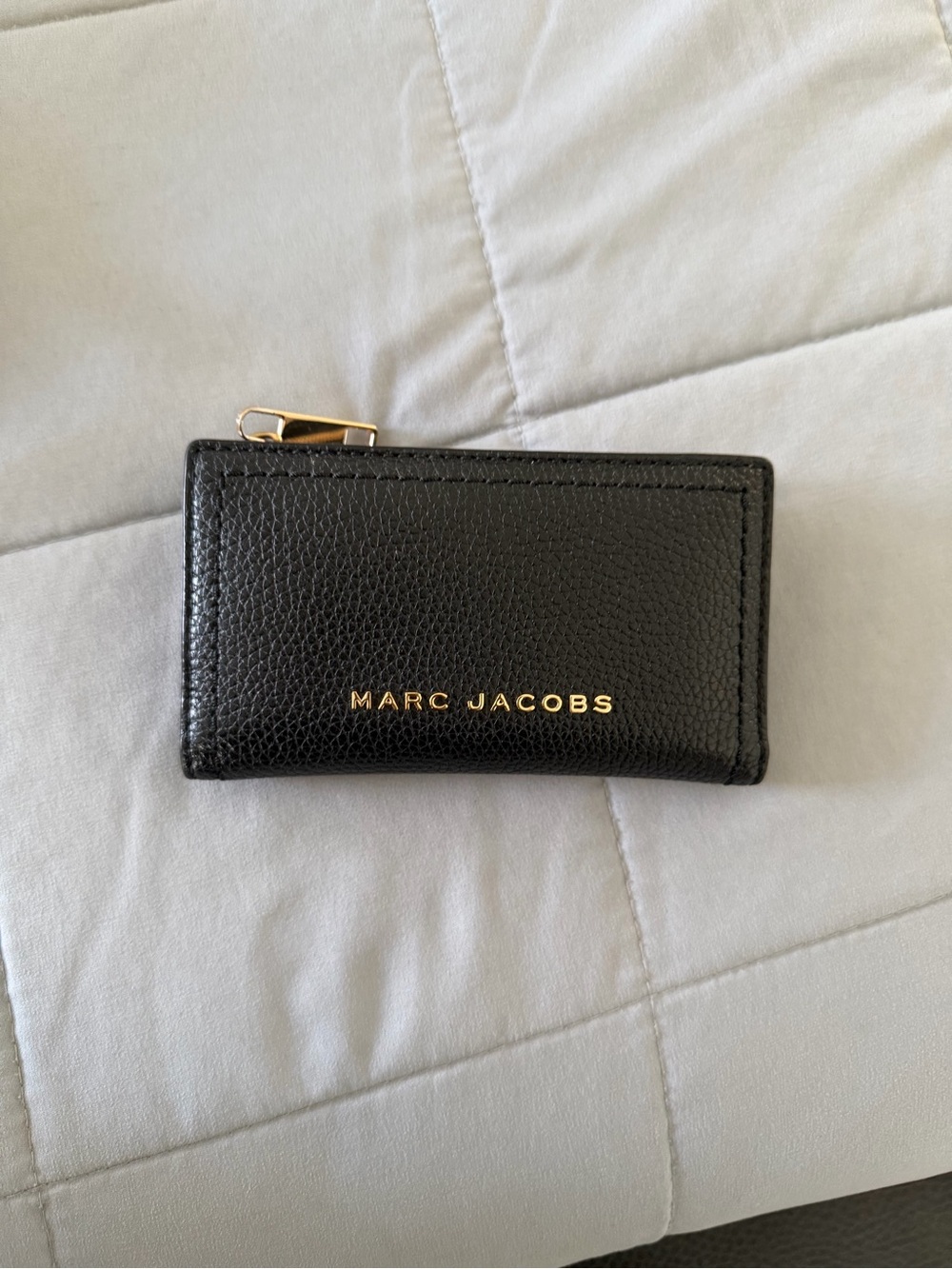 Marc Jacobs Black Pebbled Leather Key & Card Holder with Gold Logo